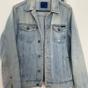Zara men’s jean jacket, size Medium, light blue